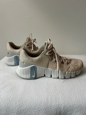 Nike Free Metcon 5 Training Sneakers. Size 7.5